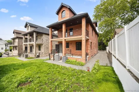 3526 221 Street Bayside NY 11361