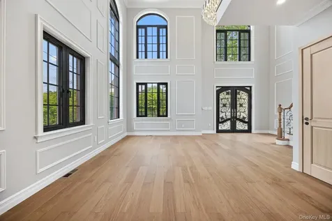 3526 221 Street Bayside NY 11361