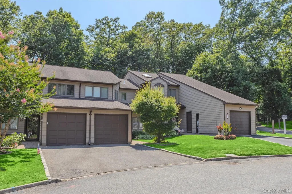 25 Jeremy Circle Nesconset NY 11767