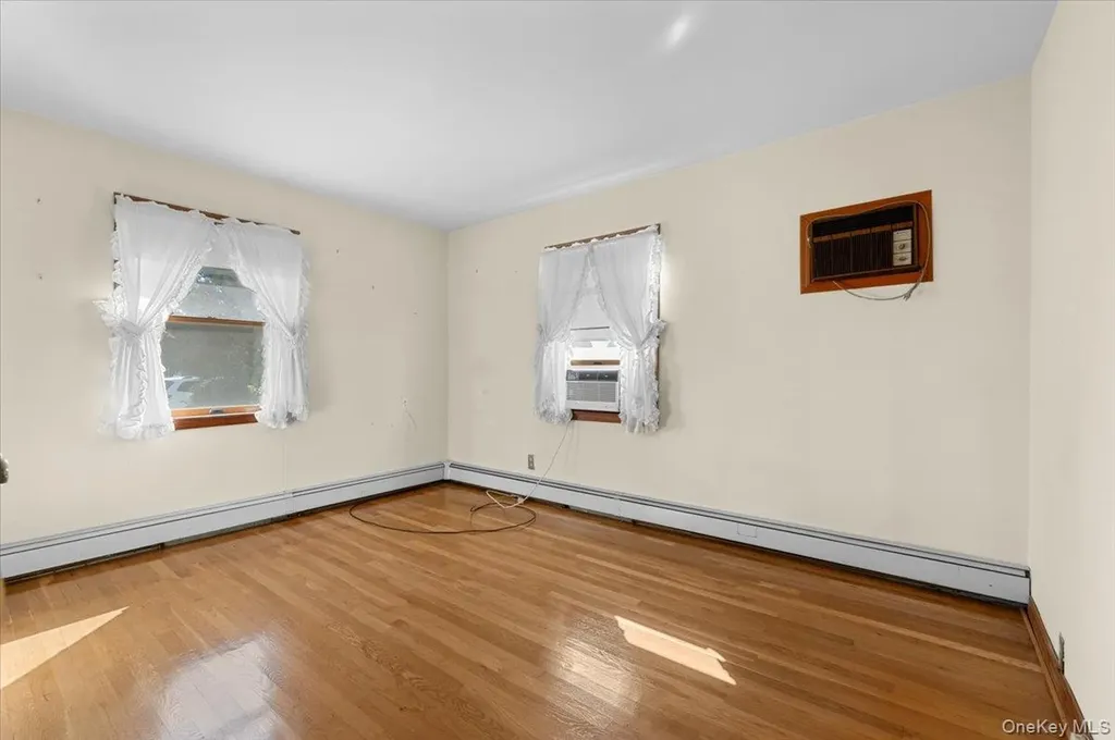 3 Surrey Lane Bethpage NY 11714