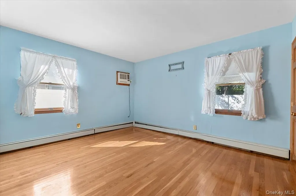 3 Surrey Lane Bethpage NY 11714
