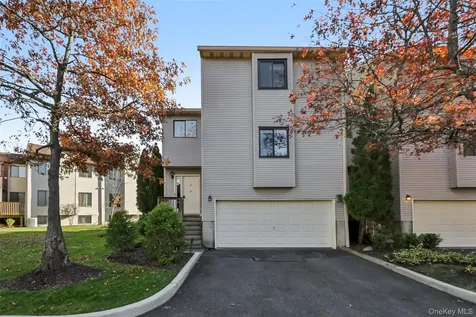 25 Vista Drive Nanuet NY 10954