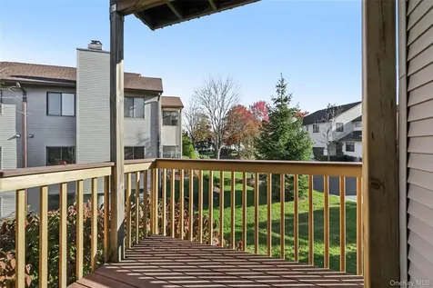 25 Vista Drive Nanuet NY 10954