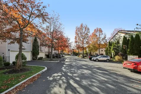 25 Vista Drive Nanuet NY 10954