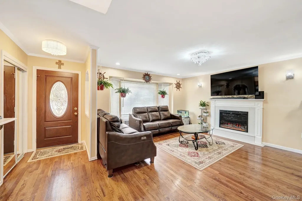 1 Wayland Road Plainview NY 11803