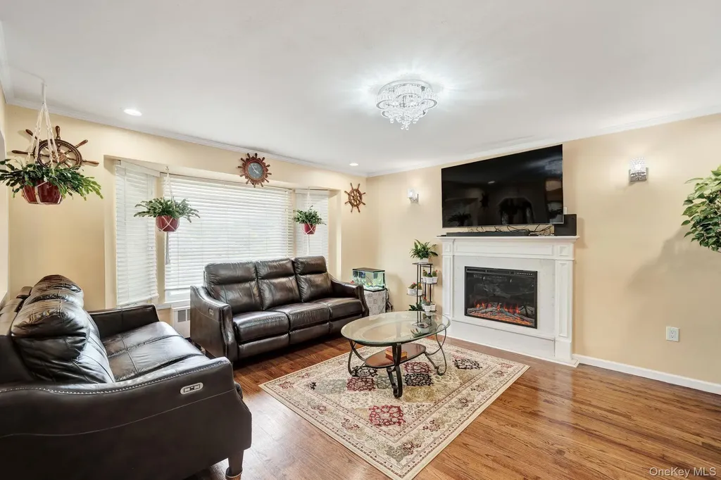 1 Wayland Road Plainview NY 11803