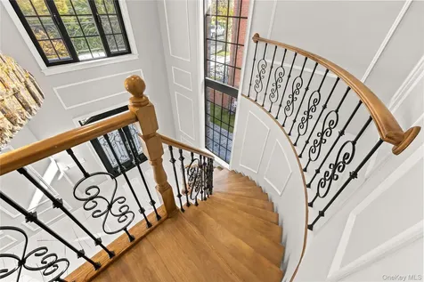 3522 221st Street Bayside NY 11361