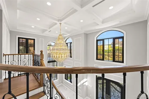 3522 221st Street Bayside NY 11361