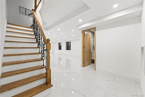 3522 221st Street Bayside NY 11361