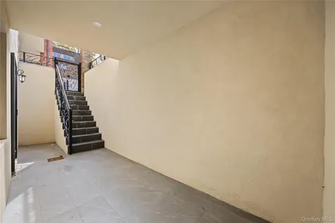 3522 221st Street Bayside NY 11361