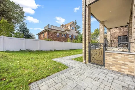 3522 221st Street Bayside NY 11361