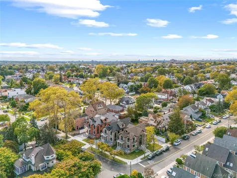 3522 221st Street Bayside NY 11361