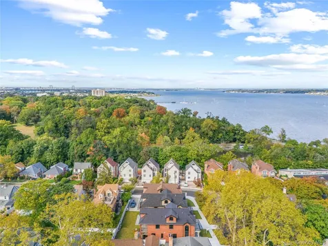 3522 221st Street Bayside NY 11361