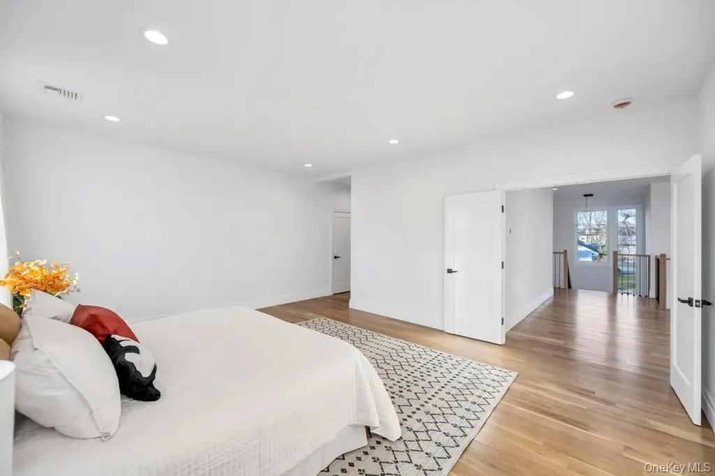 51 Stephen Drive Plainview NY 11803