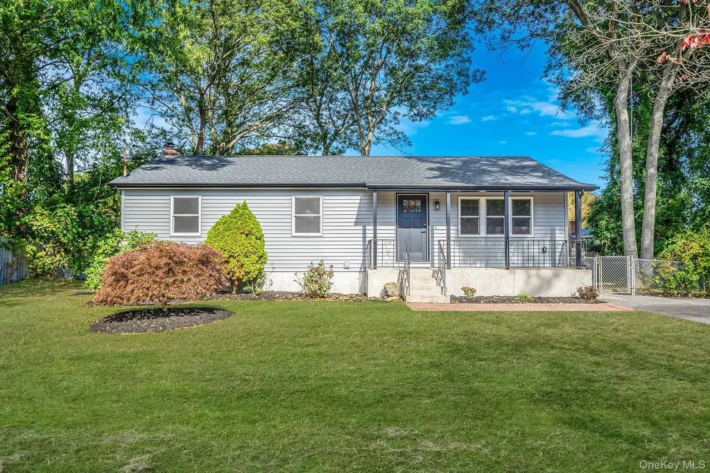 45 Arrowhead Drive Shirley NY 11967
