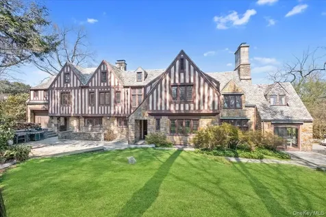 66 Lockwood Road Scarsdale NY 10583