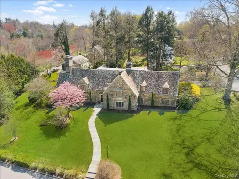 66 Lockwood Road Scarsdale NY 10583