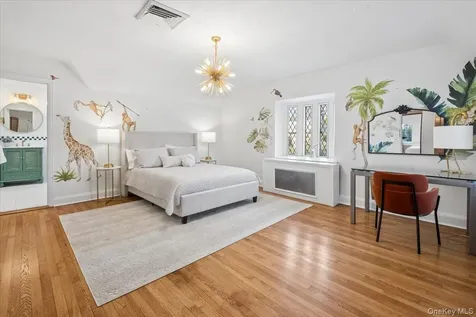 66 Lockwood Road Scarsdale NY 10583
