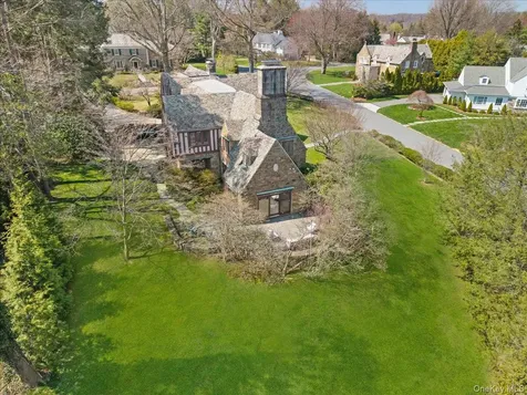 66 Lockwood Road Scarsdale NY 10583