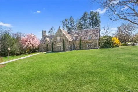 66 Lockwood Road Scarsdale NY 10583
