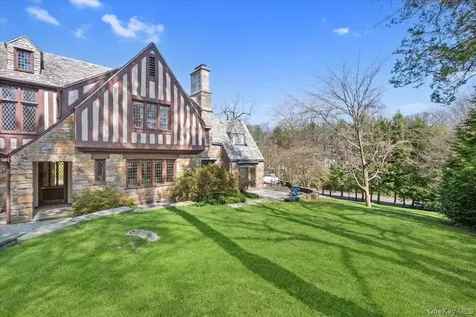 66 Lockwood Road Scarsdale NY 10583