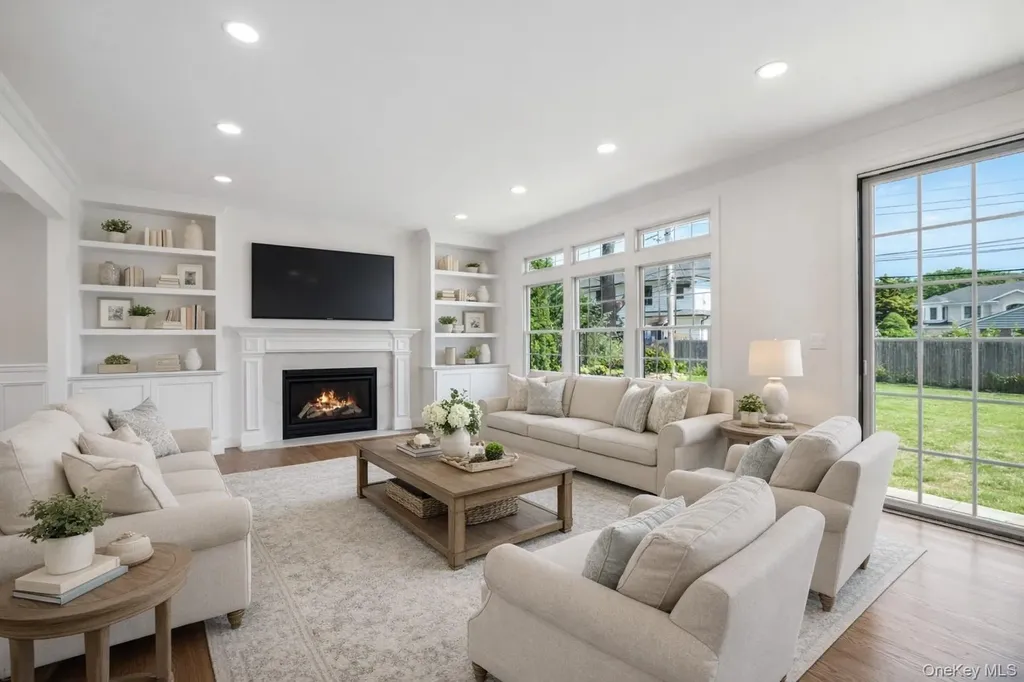 96 Calvin Avenue Syosset NY 11791