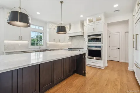 96 Calvin Avenue Syosset NY 11791