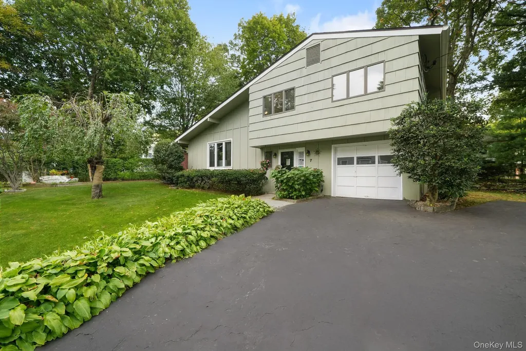 7 Green Acres Lane White Plains NY 10607