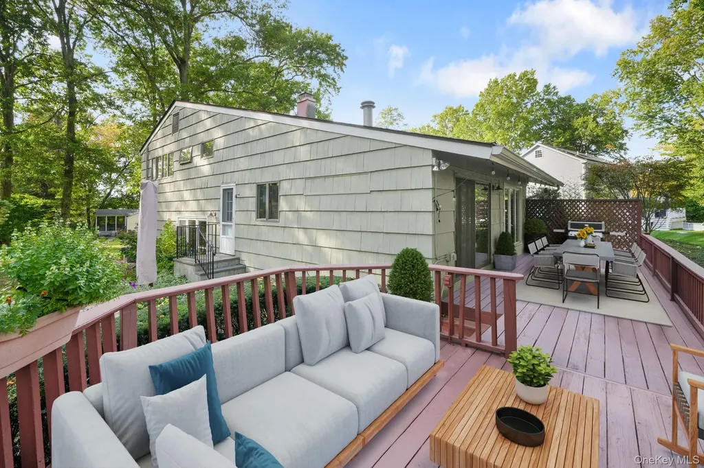 7 Green Acres Lane White Plains NY 10607