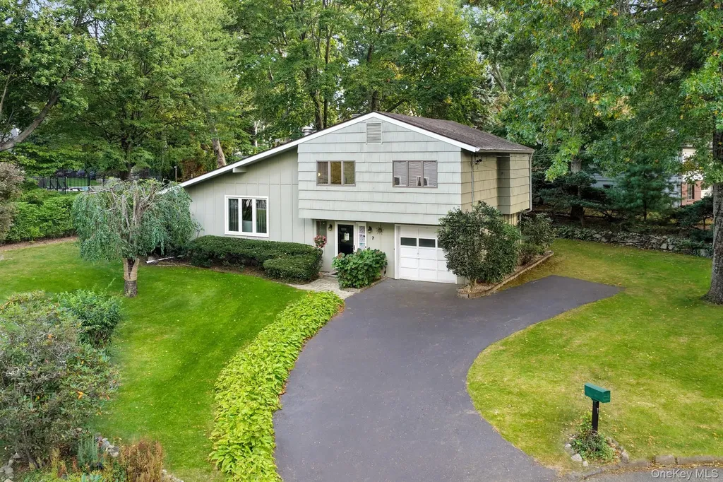 7 Green Acres Lane White Plains NY 10607