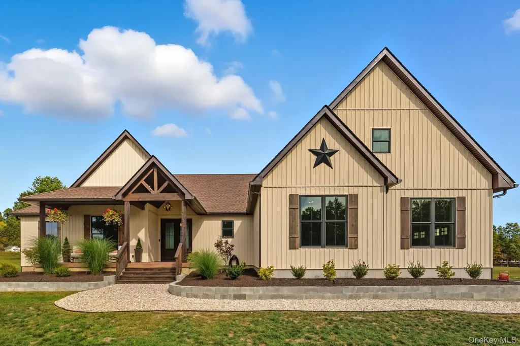 11 Knolls Road Wallkill NY 12589