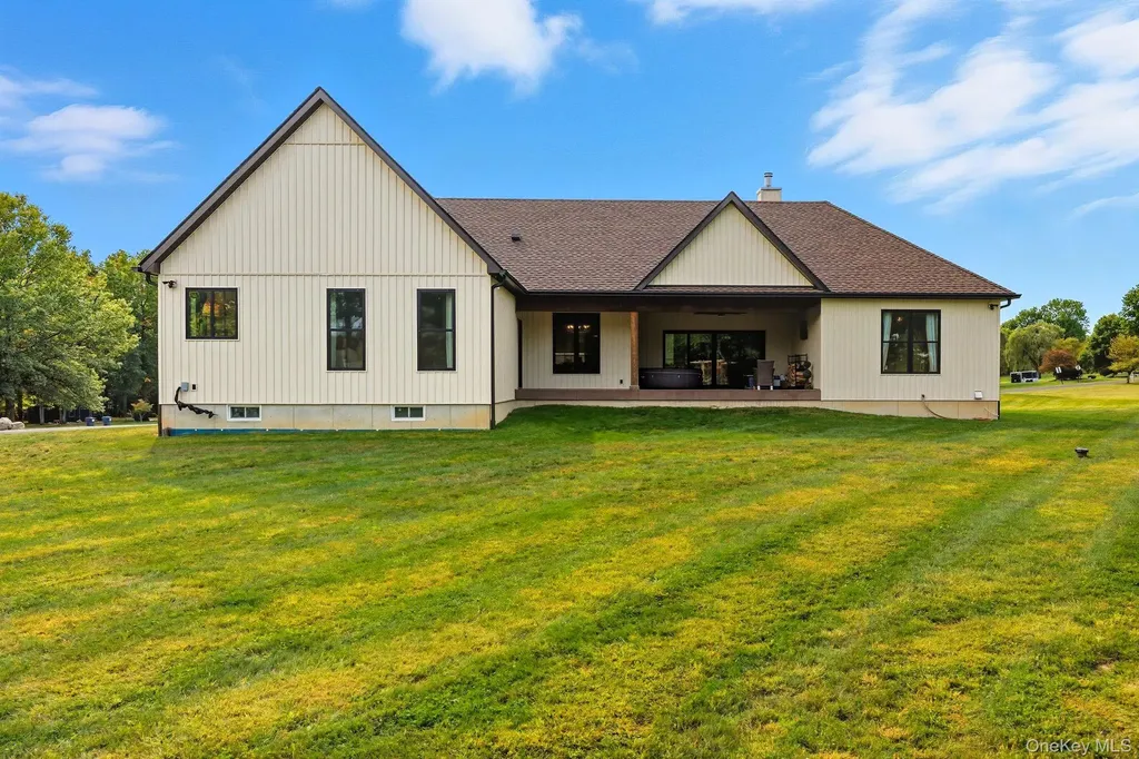 11 Knolls Road Wallkill NY 12589