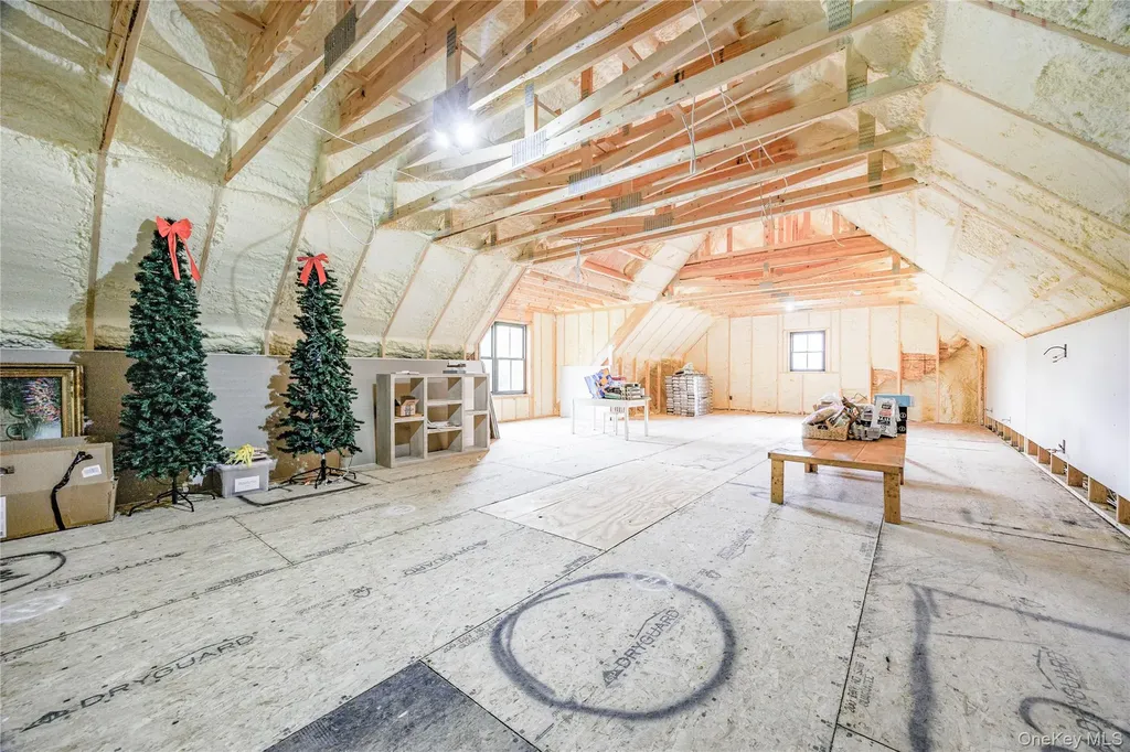 11 Knolls Road Wallkill NY 12589