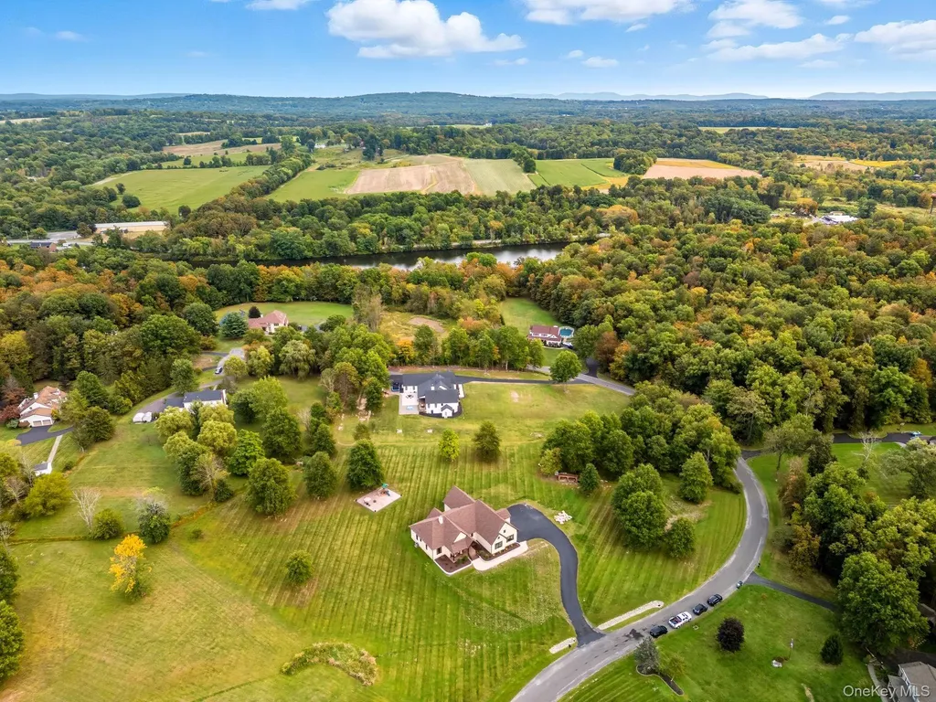 11 Knolls Road Wallkill NY 12589