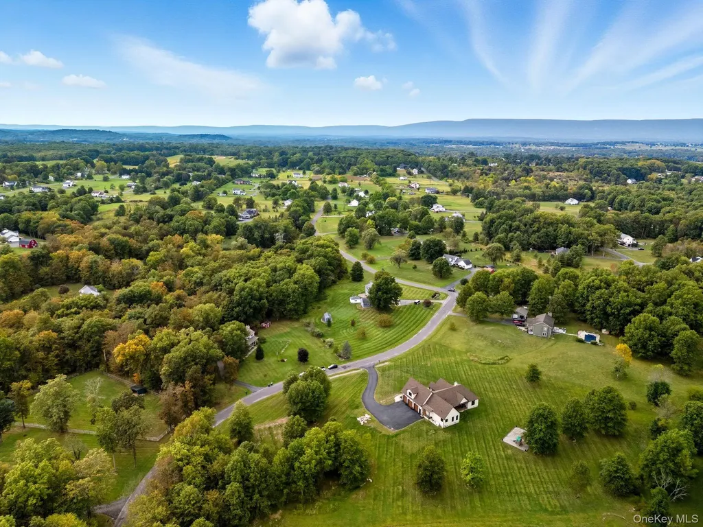11 Knolls Road Wallkill NY 12589