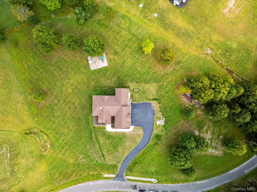 11 Knolls Road Wallkill NY 12589