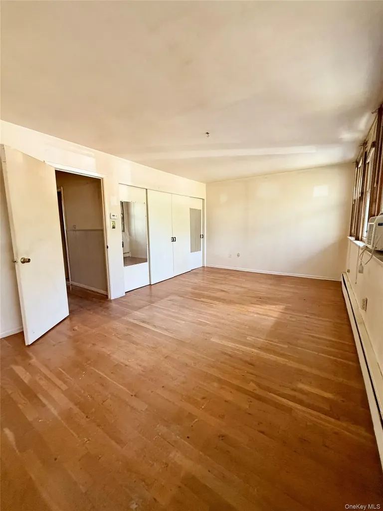 160 Halgren Crescent Haverstraw NY 10927