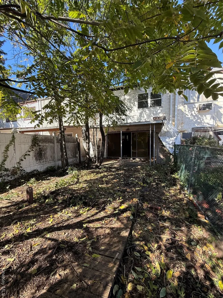 160 Halgren Crescent Haverstraw NY 10927