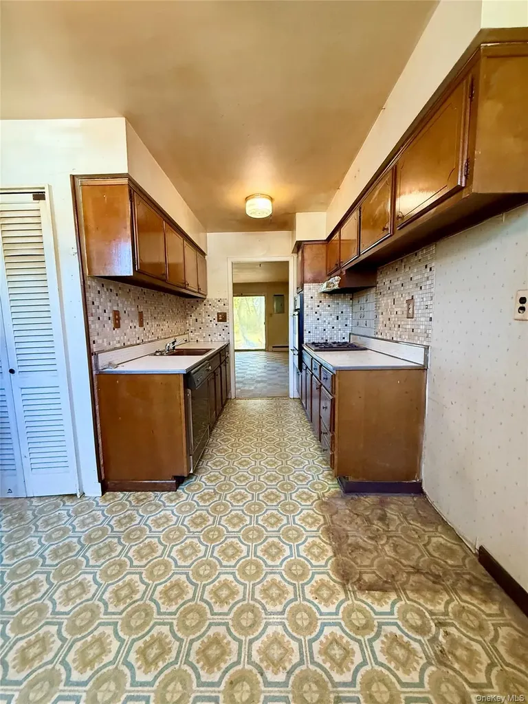 160 Halgren Crescent Haverstraw NY 10927