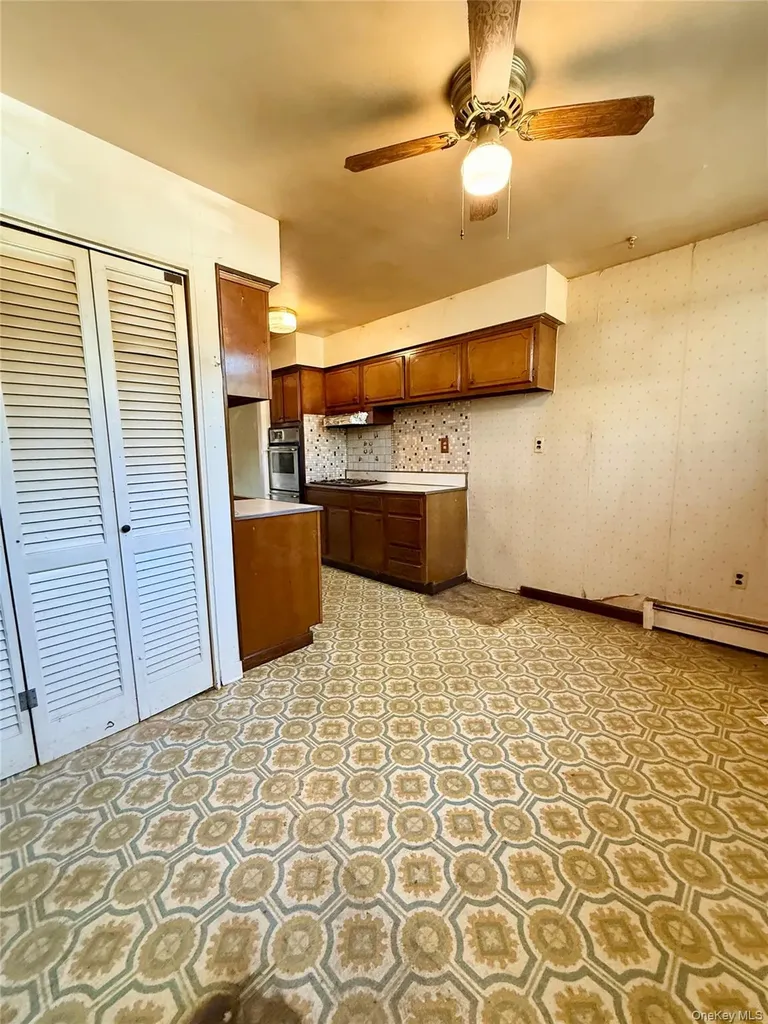 160 Halgren Crescent Haverstraw NY 10927