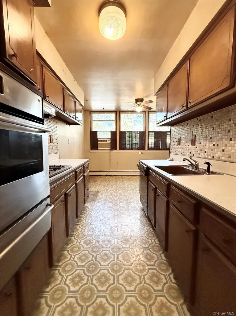 160 Halgren Crescent Haverstraw NY 10927