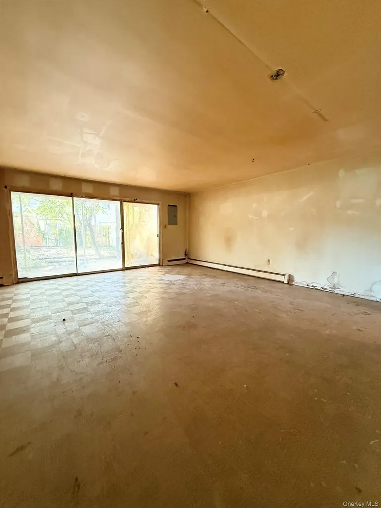 160 Halgren Crescent Haverstraw NY 10927