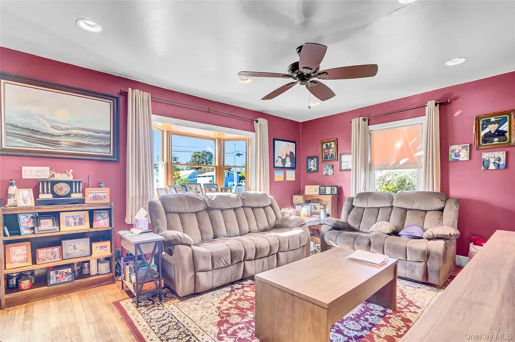 1073 Thomas Avenue Baldwin NY 11510
