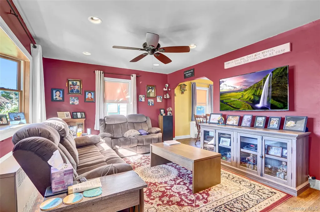 1073 Thomas Avenue Baldwin NY 11510