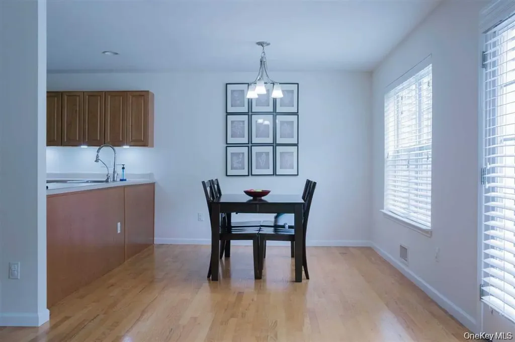 141 Pinebrook Drive Hyde Park NY 12538