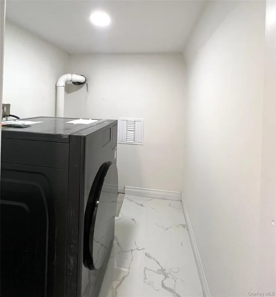 6608 73rd Place Middle Village NY 11379
