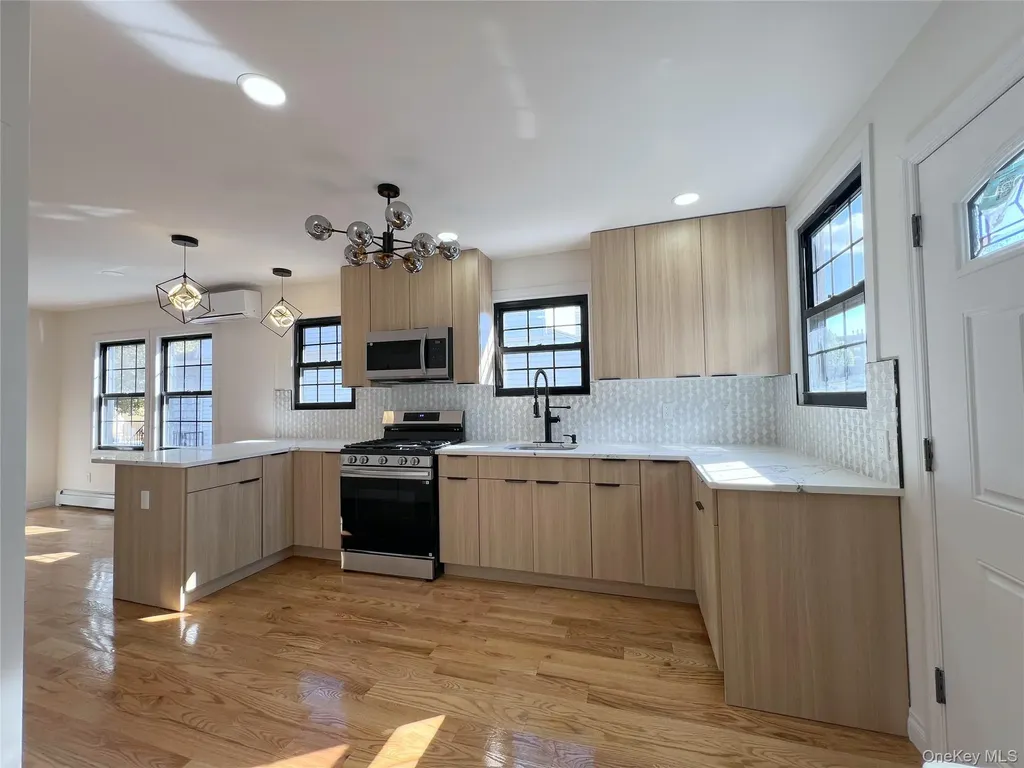 6608 73rd Place Middle Village NY 11379