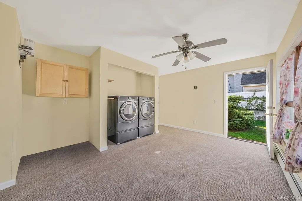 404 Vanderbilt Boulevard Oakdale NY 11769