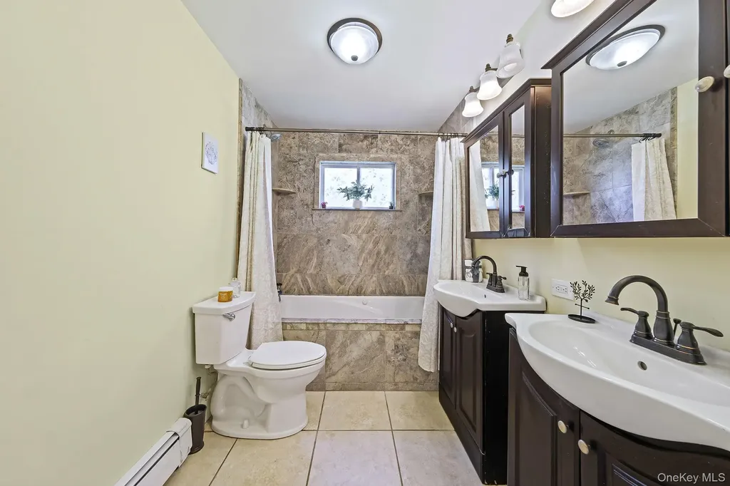 404 Vanderbilt Boulevard Oakdale NY 11769