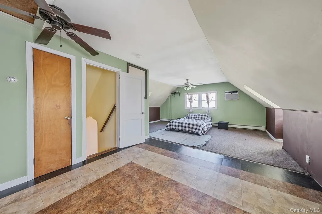 404 Vanderbilt Boulevard Oakdale NY 11769